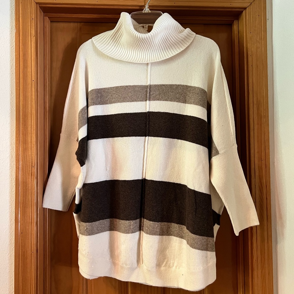 LOFT Knot Turtleneck